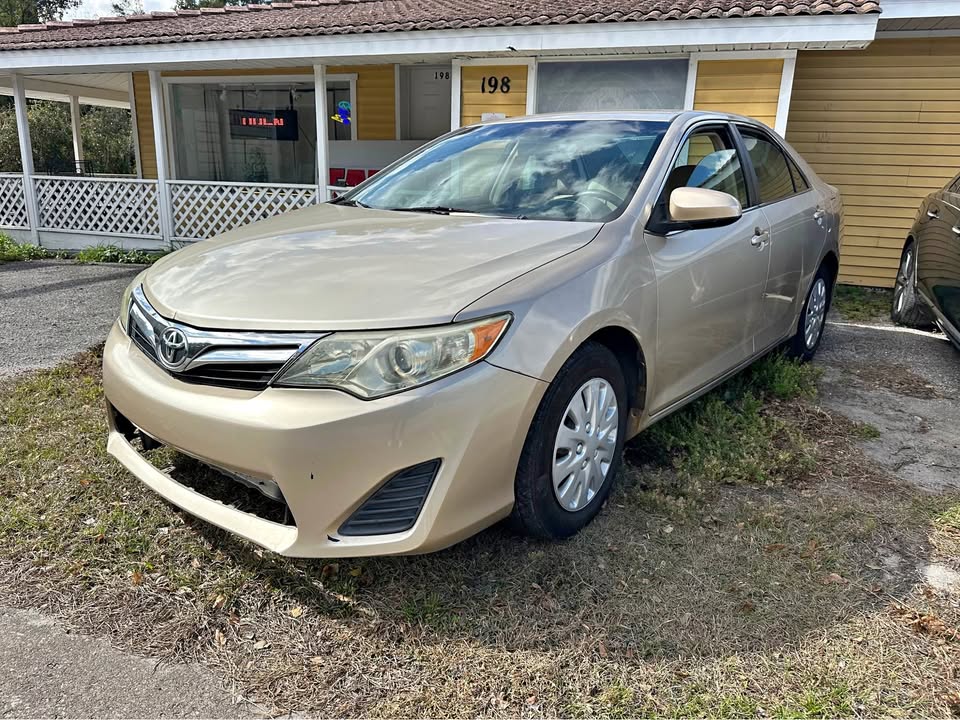 Gold 2012 Toyota Camry