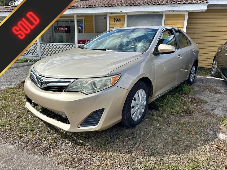 Gold 2012 Toyota Camry