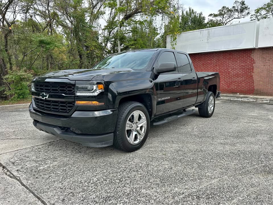 2018 Chevrolet silverado Custom