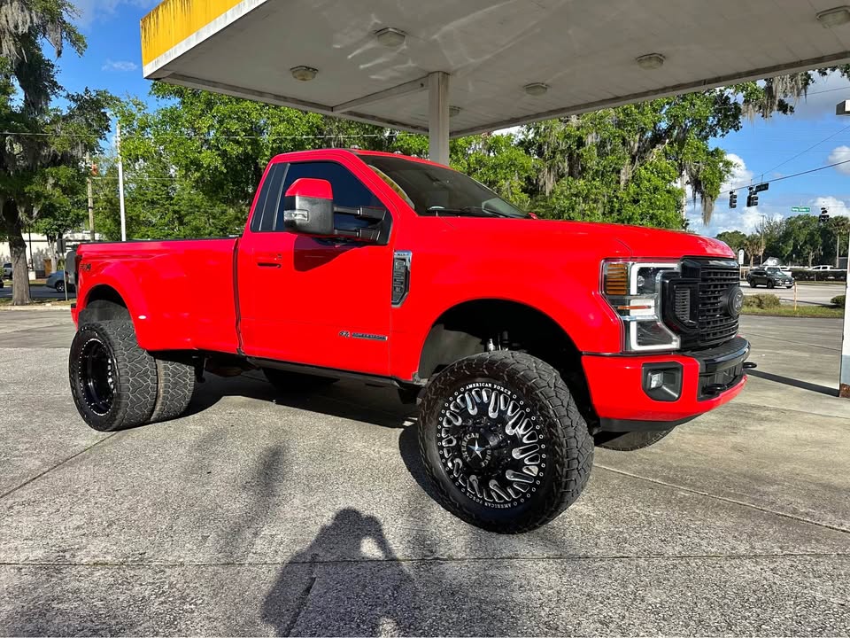 2022 Ford f-350 XLT Pickup 2D 8 ft